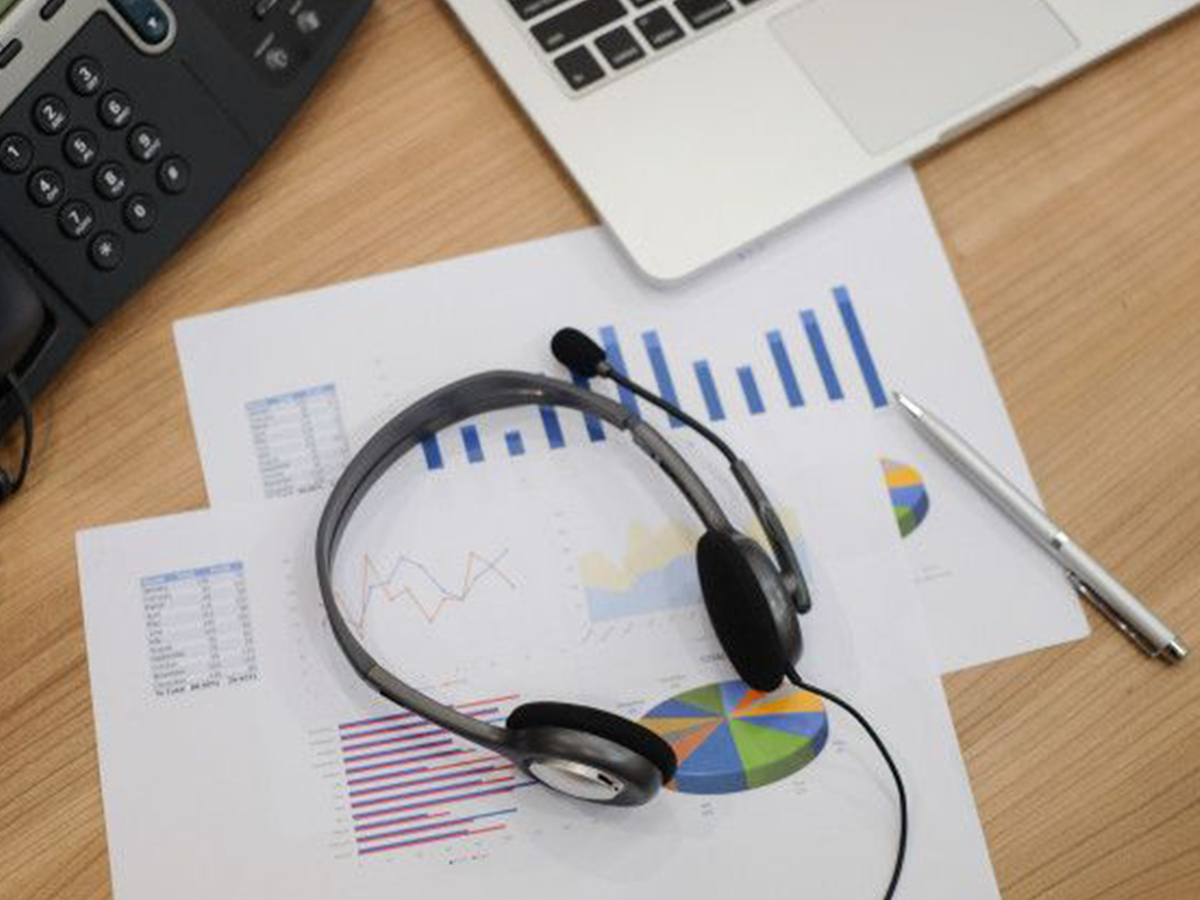 Outbound versus inbound sales strategy in 2026